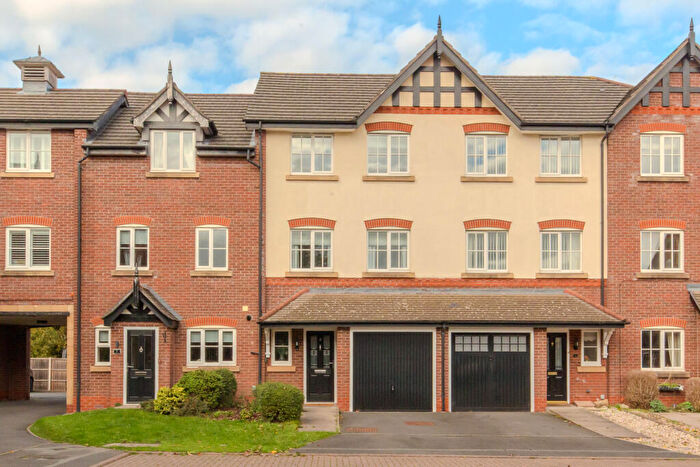 4 Bedroom Town House For Sale In Deane Court, Stapley, Nantwich, CW5