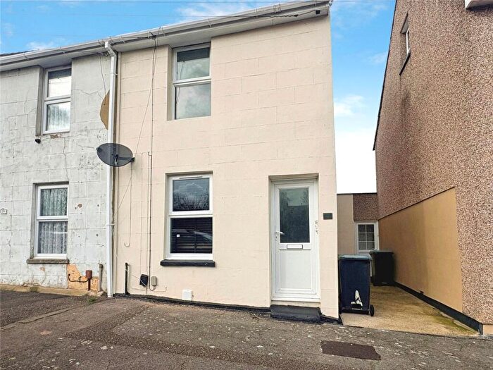 2 Bedroom Semi Detached House For Sale In Lower Range Road, Gravesend, Kent, DA12