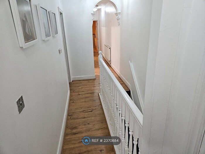 3 Bedroom Flat To Rent In Gillingham, London, Kent, ME7