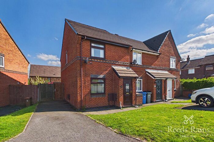 3 Bedroom Semi Detached House For Sale In Coltsfoot Drive, Chorley, Lancashire, PR6