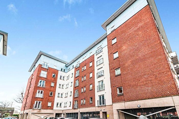 2 Bedroom Apartment To Rent In Elmira Way, Salford, M5