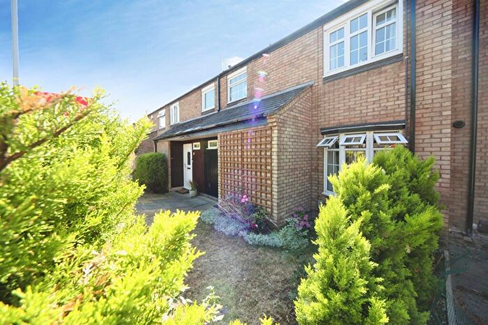 3 Bedroom Terraced House For Sale In Norfolk Road, Dunstable, LU5