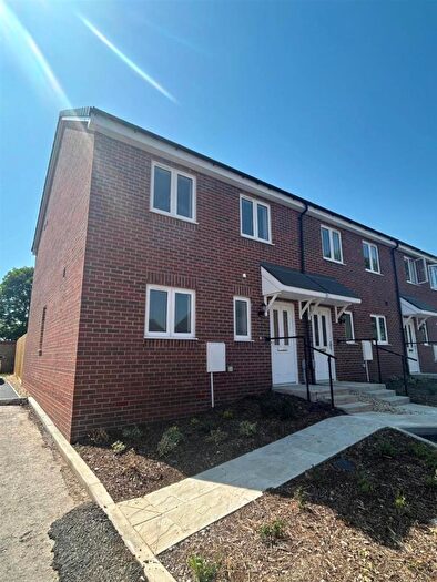 3 Bedroom End Of Terrace House For Sale In Lister Close, Chippenham, SN15