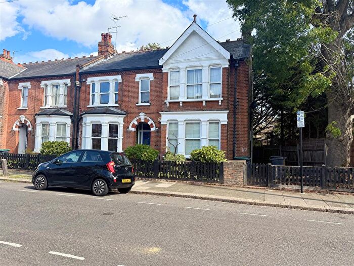 2 Bedroom Flat For Sale In Whitley Road, London, N17