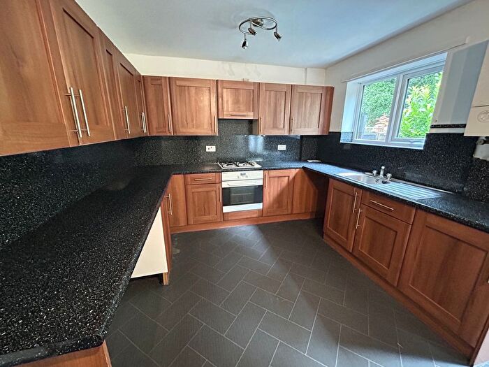 3 Bedroom Semi-Detached House To Rent In Pontefract Close, Manchester, M27