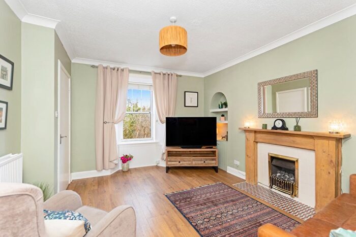 1 Bedroom Flat For Sale In Almond Bank Cottages, Cramond, Edinburgh, EH4