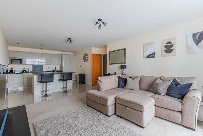 2 Bedroom Apartment To Rent In Bute Terrace, City Centre, CF10