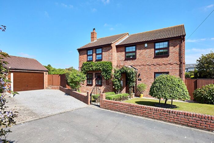 4 Bedroom Detached House For Sale In Princess Drive, West Haddlesey, YO8