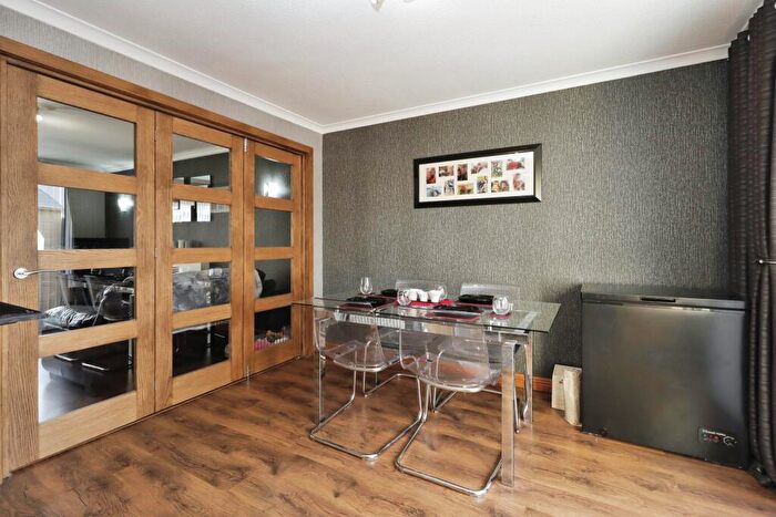 3 Bedroom End Of Terrace House For Sale In Beath View, Dunfermline, Fife, KY11