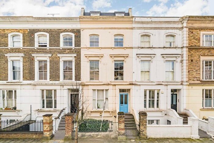 3 Bedroom Flat To Rent In Oberstein Road, Battersea, SW11