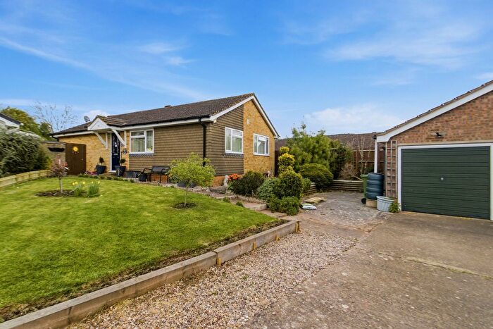 3 Bedroom Bungalow For Sale In Woodfield Road, Ledbury, Herefordshire, HR8