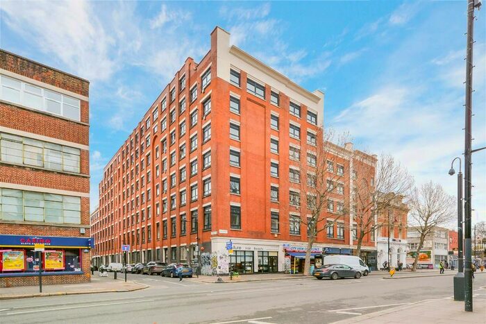 2 Bedroom Flat To Rent In City View House, Bethnal Green Road, London, E2