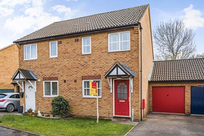 2 Bedroom Semi-Detached House To Rent In Didcot, Oxfordshire, OX11