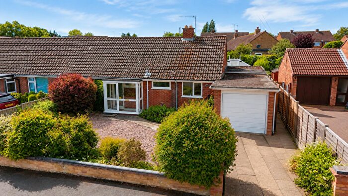 3 Bedroom Semi-Detached Bungalow For Sale In Cherry Orchard, Stratford-Upon-Avon, CV37