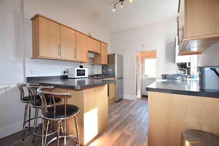 5 Bedroom Detached House To Rent In Delamere Road, Southsea, Hampshire, PO4