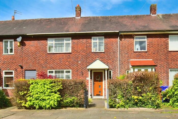 3 Bedroom Terraced House For Sale In Heybrook Road, Manchester, Lancashire, M23