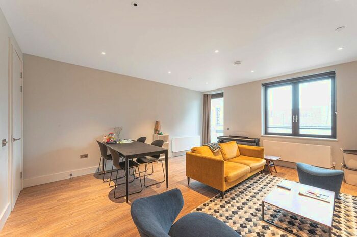 3 Bedroom Flat To Rent In Park Lane, Wembley, HA9