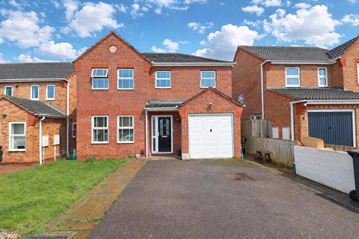 4 Bedroom Detached House For Sale In Hyacinth Way, Rushden, NN10