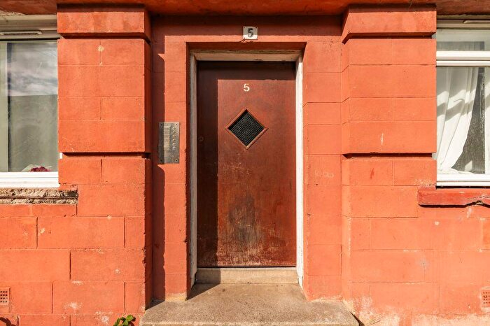 2 Bedroom Flat For Sale In / West Pilton Crossway, Edinburgh, EH4