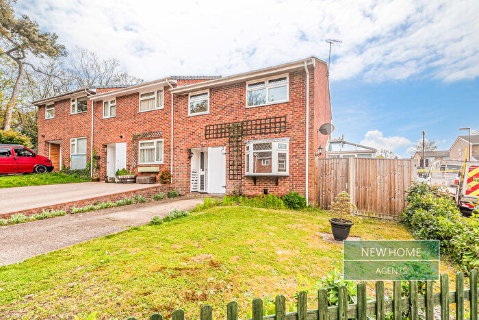 3 Bedroom End Of Terrace House For Sale In Church View Close, Southampton, SO19