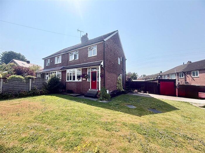 3 Bedroom Semi-Detached House For Sale In Station Road, Kippax, Leeds, LS25
