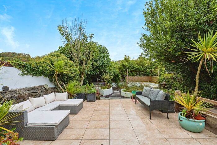 3 Bedroom End Terrace House For Sale In Crown Cottages, Ystradgynlais, Powys, SA9