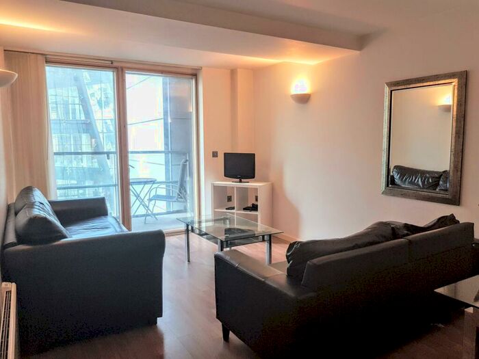 2 Bedroom Flat To Rent In Wellington Street, Leeds, West Yorkshire, Uk, LS1