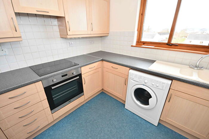 2 Bedroom Flat To Rent In Alltan Place, Culloden, Inverness, IV2