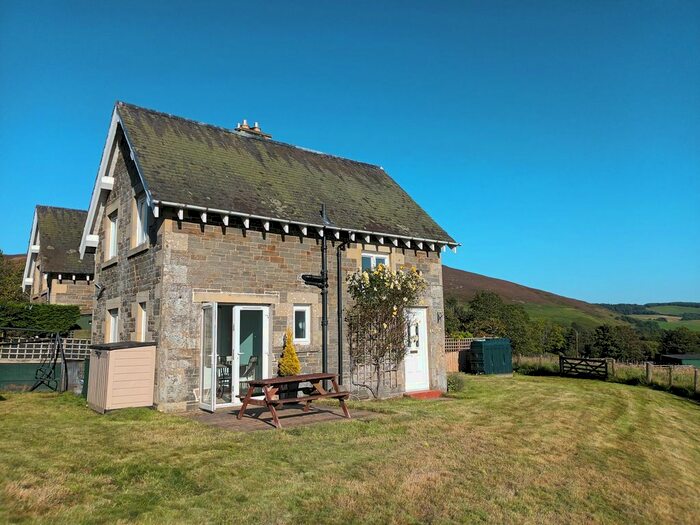 2 Bedroom Cottage For Sale In Selkirk, TD7