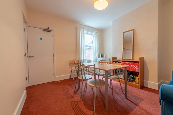 4 Bedroom Terraced House For Sale In Alexandra Road, Oxford, Oxfordshire, OX2