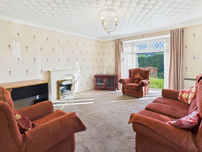 2 Bedroom Semi-Detached Bungalow For Sale In Pear Tree Close, Bridgwater, TA6