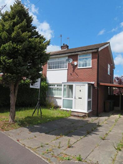 3 Bedroom Semi-Detached House To Rent In Hinton Close, Bamford, OL11