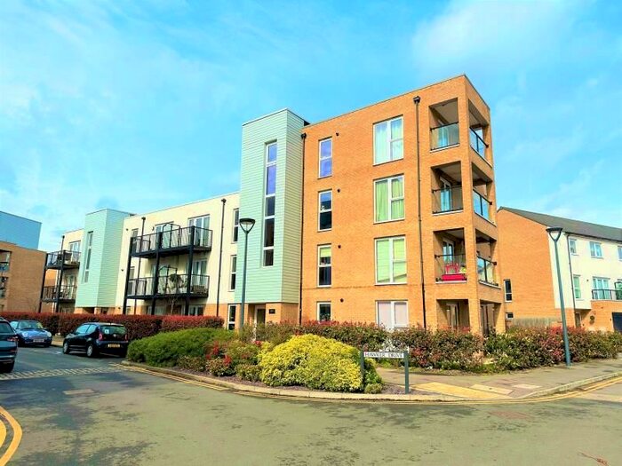 2 Bedroom Flat To Rent In Addlestone, Surrey, KT15