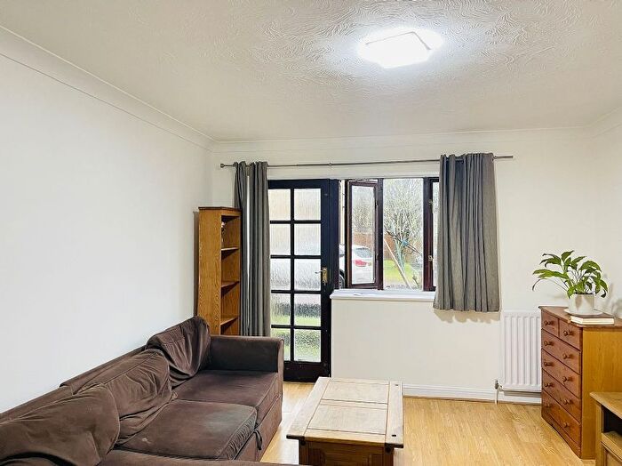 1 Bedroom Flat For Sale In Stonechat Court, Swan Drive, Colindale, London, NW9