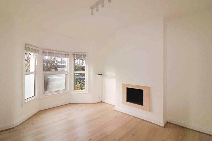 2 Bedroom Flat To Rent In Marlow/Penge, SE20