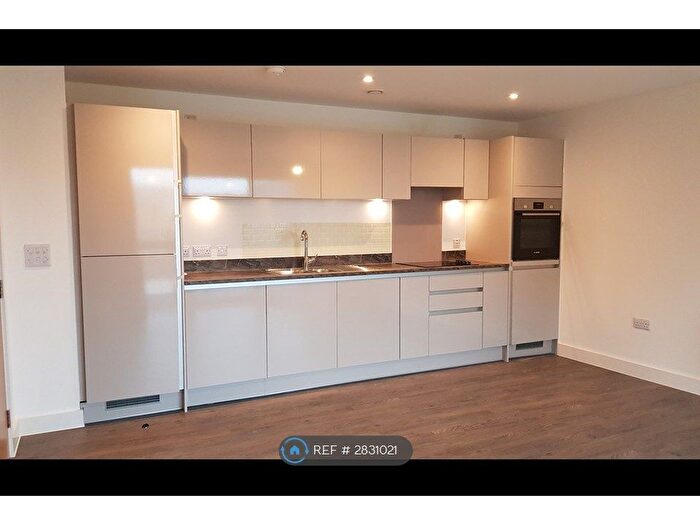 1 Bedroom Flat To Rent In Park Street, Milton Keynes, MK9