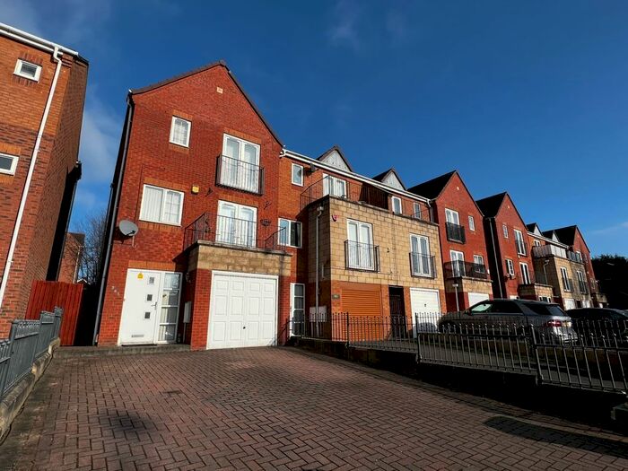 3 Bedroom End Of Terrace House To Rent In Willenhall Road, East Park, Wolverhampton, WV1