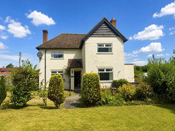 3 Bedroom Property For Sale In Burton Wood, Weobley, Hereford, HR4