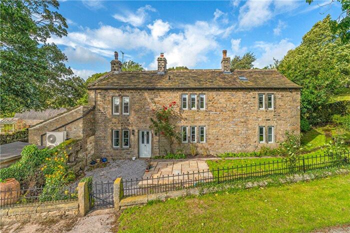 6 Bedroom Detached House For Sale In Ghyll Grange Lane, Silsden, Keighley, West Yorkshire, BD20