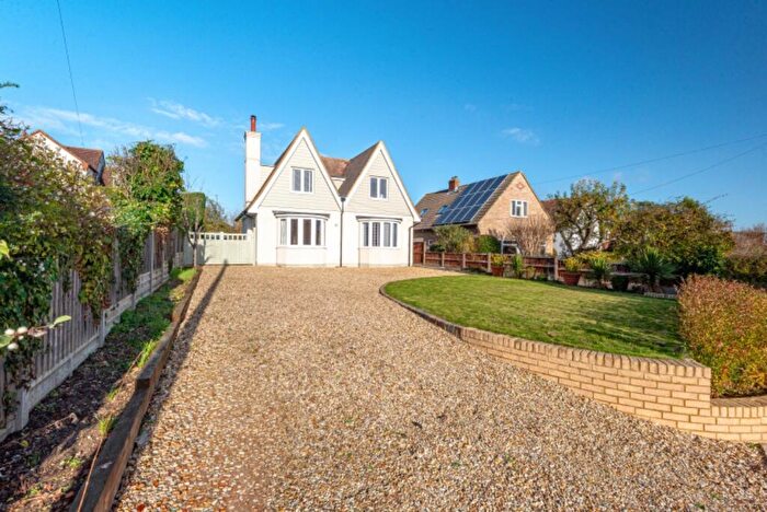 3 Bedroom Detached House For Sale In Church Street, SG5