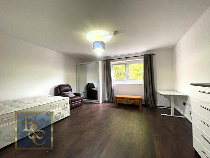 4 Bedroom Apartment To Rent In Stockbeck, Ampthill Square, London, NW1