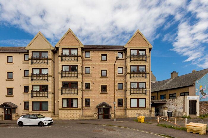 2 Bedroom Flat For Sale In / West Bryson Road, Polwarth, Edinburgh, EH11