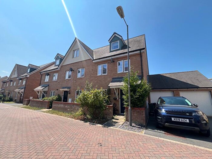 3 Bedroom House To Rent In Conference Road, Aylesbury, HP18