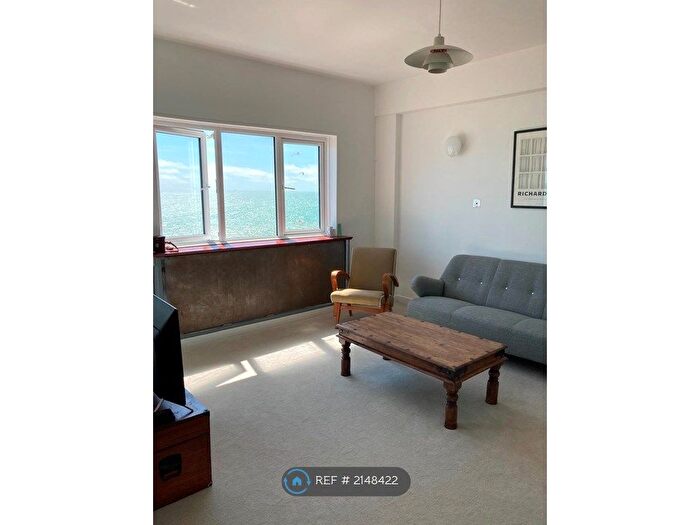 2 Bedroom Flat To Rent In Marine Court, St. Leonards-On-Sea, TN38