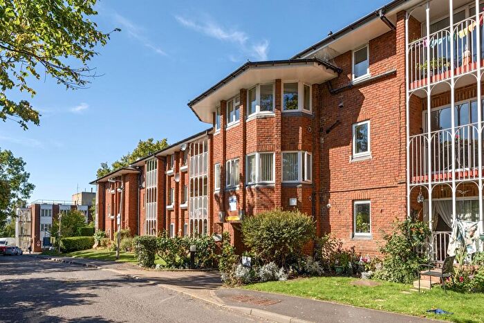 2 Bedroom Retirement Property For Sale In Cavell Drive, Enfield, EN2