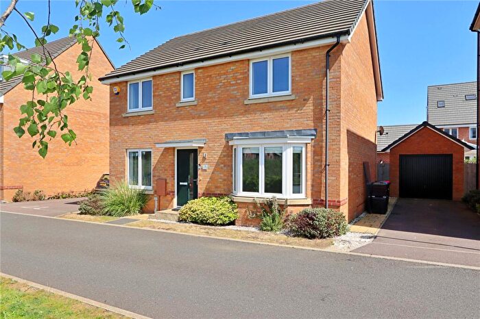 4 Bedroom Detached House For Sale In Chevry Close, Glebe Farm, Milton Keynes, Buckinghamshire, MK17