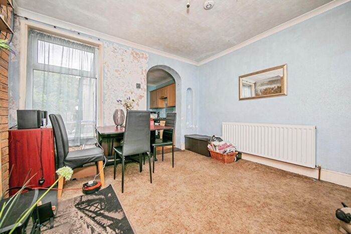 2 Bedroom Semi-Detached House For Sale In Bramford Lane, Ipswich, Suffolk, IP1
