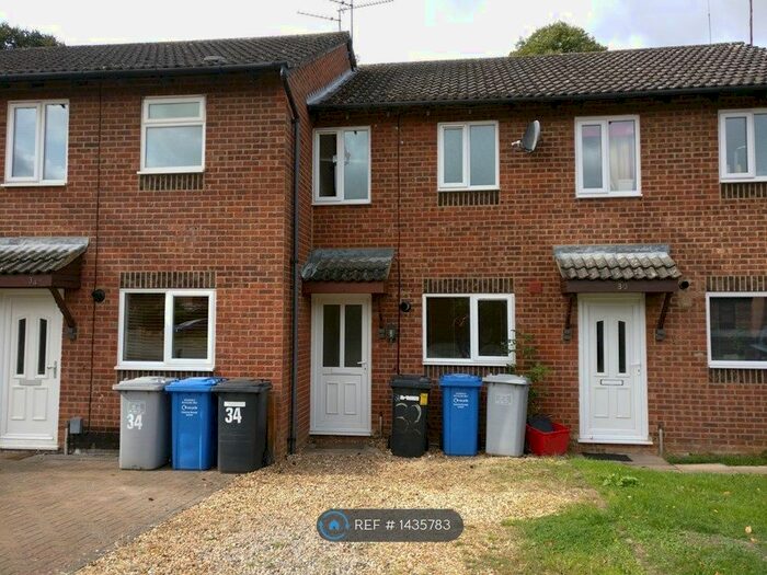2 Bedroom Terraced House To Rent In Walsingham Avenue, Kettering, NN15
