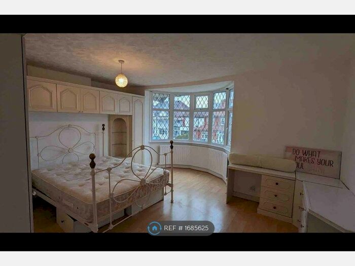 4 Bedroom Detached House To Rent In Sandy Hill Road, Solihull, B90