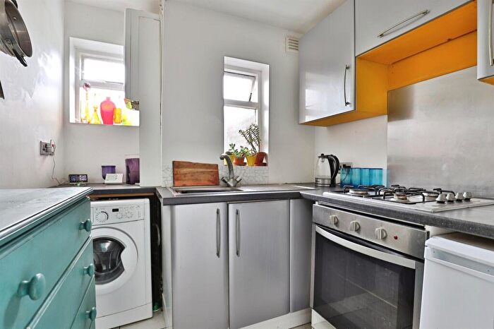 1 Bedroom Apartment For Sale In Knole Road, Bournemouth, BH1
